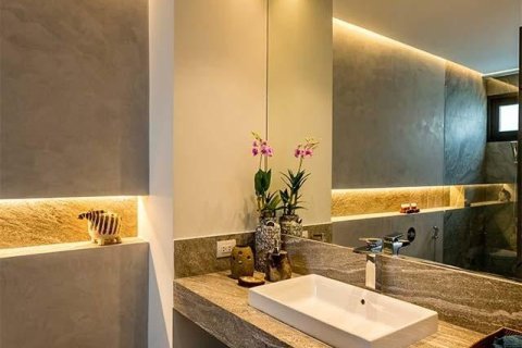 Villa in Phuket, Thailand 3 bedrooms № 167519 - photo 15