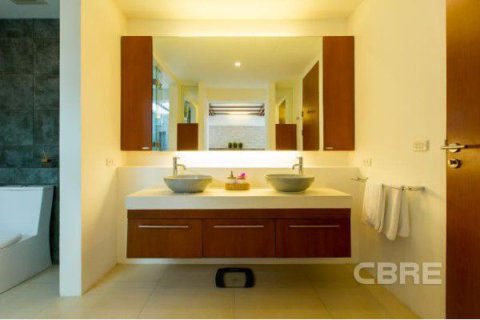 Villa in Phuket, Thailand 3 bedrooms № 167514 - photo 11