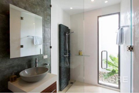 Villa in Phuket, Thailand 3 bedrooms № 167514 - photo 10