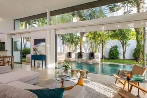 Villa in Phuket, Thailand 3 bedrooms № 167514