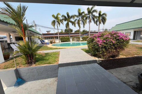 Вилла в Паттайе, Таиланд с 6 спальнями  № 174078 - фото 4