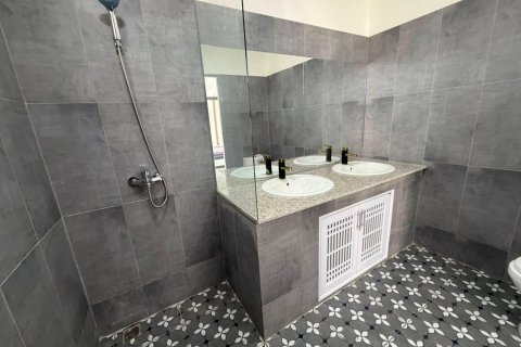 Вилла в Паттайе, Таиланд с 6 спальнями  № 174078 - фото 12