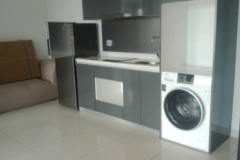 Студия в кондо в Паттайе, Таиланд № 151528 - фото 2