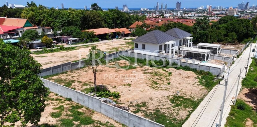 Terreno 1356 m2 en Pattaya, Tailandia № 209912