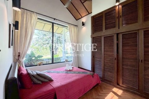 Casa de 3 dormitorios en Pattaya, Tailandia № 209917 - foto 22