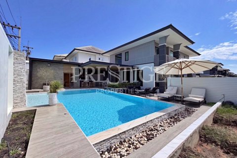 Maison à Pattaya, Thaïlande 4 chambres № 209916