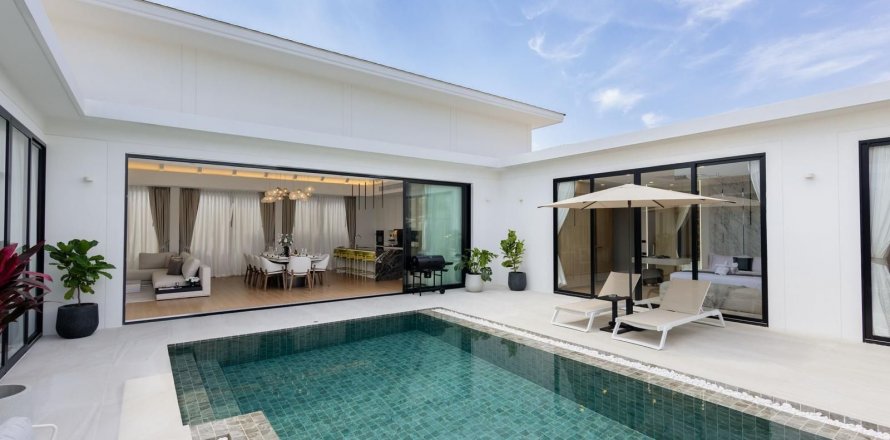 Villa in Phuket, Thailand 5 bedrooms № 140173