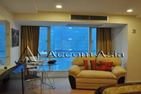 Studio dans le Condo à Watthana, Bangkok, Thaïlande  № 218003
