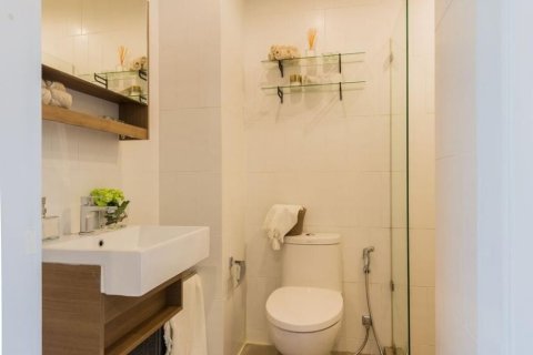 Кондоминиум с 2 спальнями в Клонг Тоэй, Бангкок, Таиланд № 149071 - фото 5