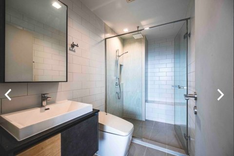 Condo in Chatuchak, Bangkok, Thailand, 2 bedrooms  № 133668 - photo 22