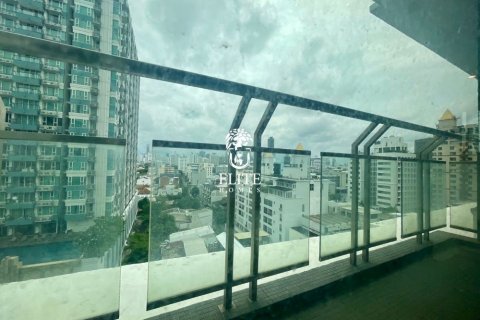 Condo in Watthana, Bangkok, Thailand, 2 bedrooms  № 133670 - photo 18