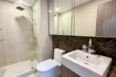 Кондоминиум с 2 спальнями в Ваттхане, Бангкок, Таиланд № 154640 - фото 13