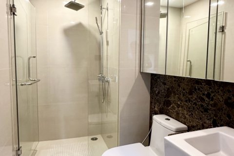 Кондоминиум с 2 спальнями в Ваттхане, Бангкок, Таиланд № 154640 - фото 14