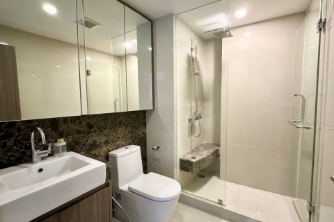 Кондоминиум с 2 спальнями в Ваттхане, Бангкок, Таиланд № 154640 - фото 6