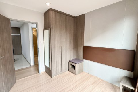 Кондоминиум с 2 спальнями в Ваттхане, Бангкок, Таиланд № 154640 - фото 10