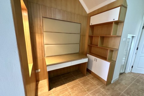 House in Hang Dong, Thailand 3 bedrooms № 154641 - photo 14