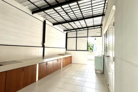 House in Hang Dong, Thailand 3 bedrooms № 154641 - photo 9