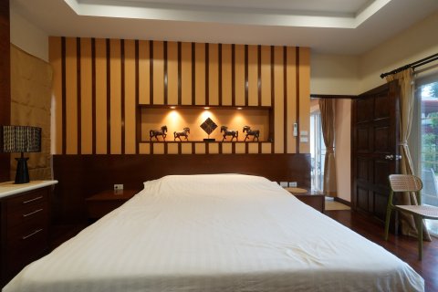 Villa in Phuket, Thailand 3 bedrooms № 154639 - photo 15