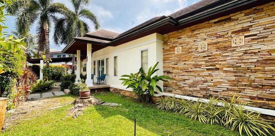 Villa in Phuket, Thailand 3 bedrooms № 154639