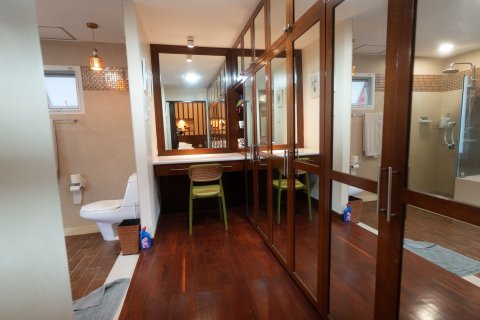 Villa in Phuket, Thailand 3 bedrooms № 154639 - photo 9