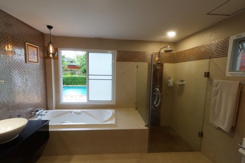 Villa in Phuket, Thailand 3 bedrooms № 154639 - photo 6
