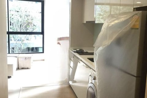 Студия в кондо в Ваттхане, Бангкок, Таиланд № 150043 - фото 4