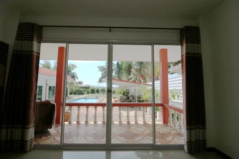 Maison à Udon Thani, Thaïlande 4 chambres № 150049 - photo 23