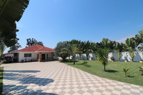 Maison à Udon Thani, Thaïlande 4 chambres № 150049 - photo 3