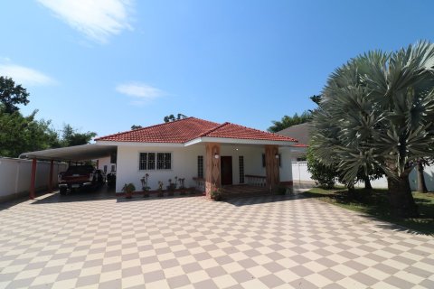Maison à Udon Thani, Thaïlande 4 chambres № 150049 - photo 4