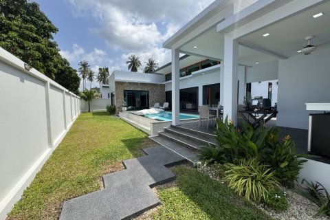 Вилла в Сураттхани, Таиланд с 3 спальнями № 134707 - фото 2