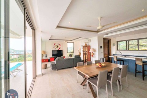 Villa in Ko Samui, Thailand 3 bedrooms № 180209 - photo 6