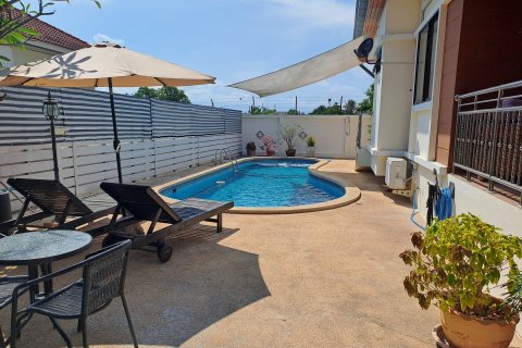 Вилла в Хуа Хине, Таиланд с 3 спальнями  № 135757 - фото 1