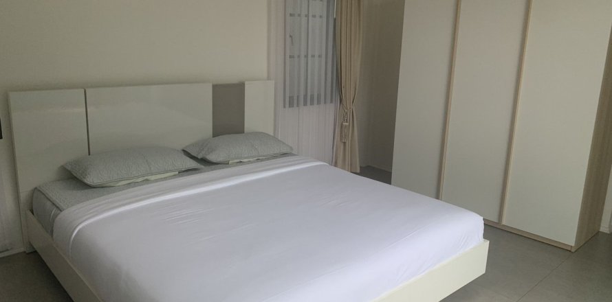 Вилла в Хуа Хине, Таиланд с 3 спальнями  № 135646