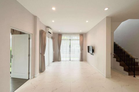 Дом в Банг Круае, Таиланд с 5 спальнями  № 135643 - фото 4