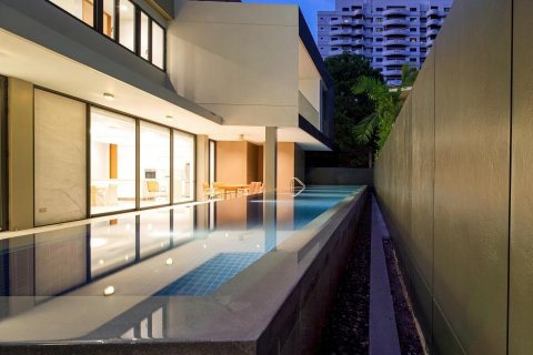 Maison à Watthana, Bangkok, Thaïlande 4 chambres № 135648 - photo 7