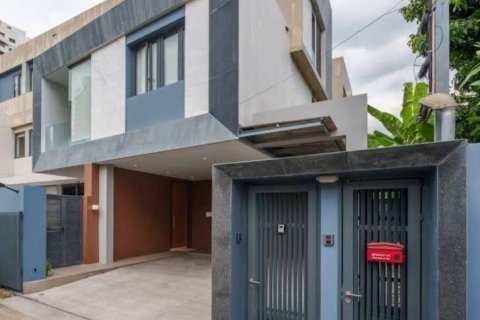 Maison à Watthana, Bangkok, Thaïlande 4 chambres № 135648 - photo 1