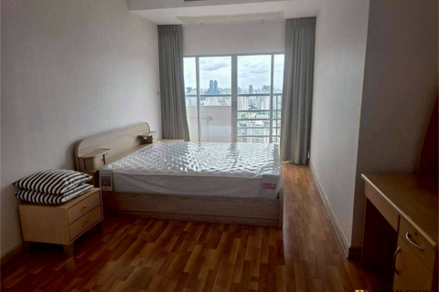 Condo in Bangkok, Thailand, 3 bedrooms  № 189959