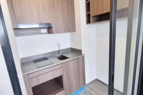 Кондоминиум с 2 спальнями в Бангкапи, Бангкок, Таиланд № 147186 - фото 7