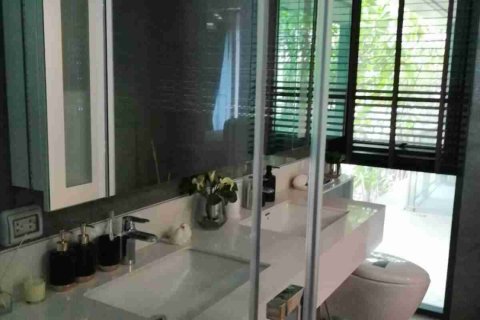 Condo in Bangkok, Thailand, 2 bedrooms № 183142 - photo 4