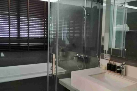 Condo in Bangkok, Thailand, 2 bedrooms № 183142 - photo 5