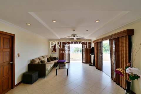 Condo in Pattaya, Thailand, 1 bedroom № 198532 - photo 2