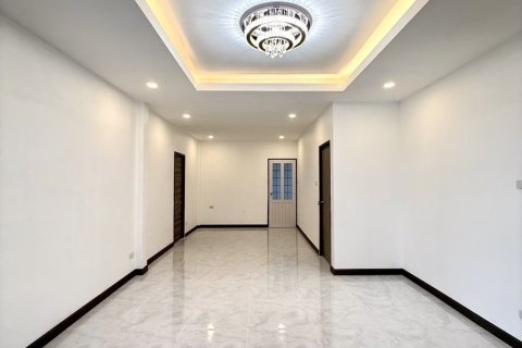 Дом в Паклоке, Таиланд с 3 спальнями  № 154038 - фото 3