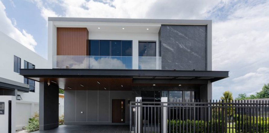 House in Hang Dong, Thailand 4 bedrooms № 134652