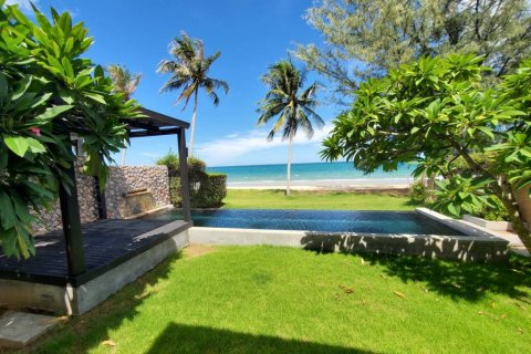 Вилла в Прачуапкхирикхане, Таиланд с 3 спальнями  № 114779 - фото 1