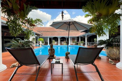 House in Pattaya, Thailand 6 bedrooms № 171752 - photo 26