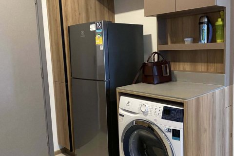 Студия в кондо в Ваттхане, Бангкок, Таиланд № 164433 - фото 4