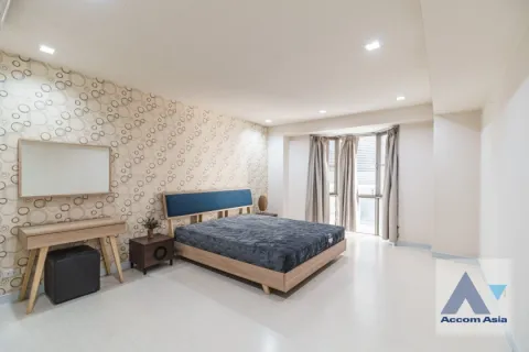Condominio de 3 dormitorios en Watthana, Bangkok, Tailandia № 214493 - foto 7