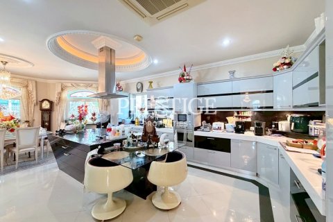 House in Pattaya, Thailand 2 bedrooms № 197754 - photo 10