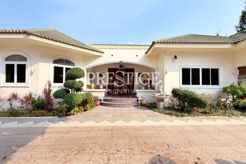House in Pattaya, Thailand 2 bedrooms № 197754 - photo 21