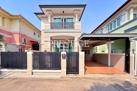 House in Pattaya, Thailand 3 bedrooms № 197759